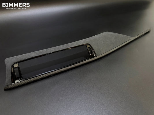 Bimmers™ Dashboardlist i Äkta Kolfiber & Alcantara (Passar F30, F31, F32, F33, F34, F36)