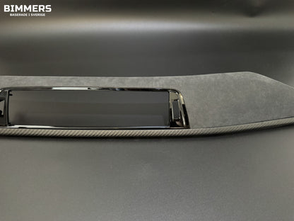 Bimmers™ Dashboardlist i Äkta Kolfiber & Alcantara (Passar F30, F31, F32, F33, F34, F36)
