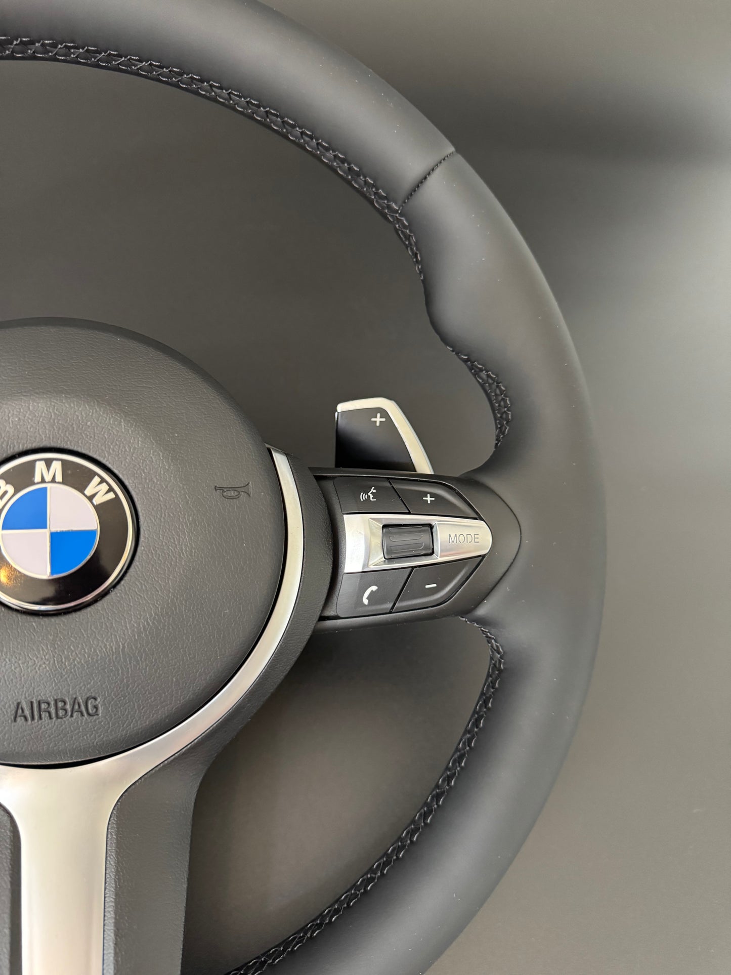 BMW M Sport Ratt i läder, inklusive original Airbag (Passar F1X, F2X, F3X, X1, X3, X4, X5, X6)