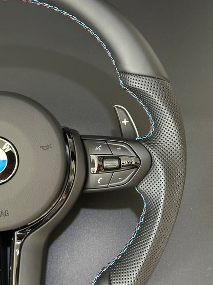 BMW M-Sport Ratt Flat bottom & Perforerat läder (Passar F1X, F2X, F3X, F8X, X3, X4, X5, X6)