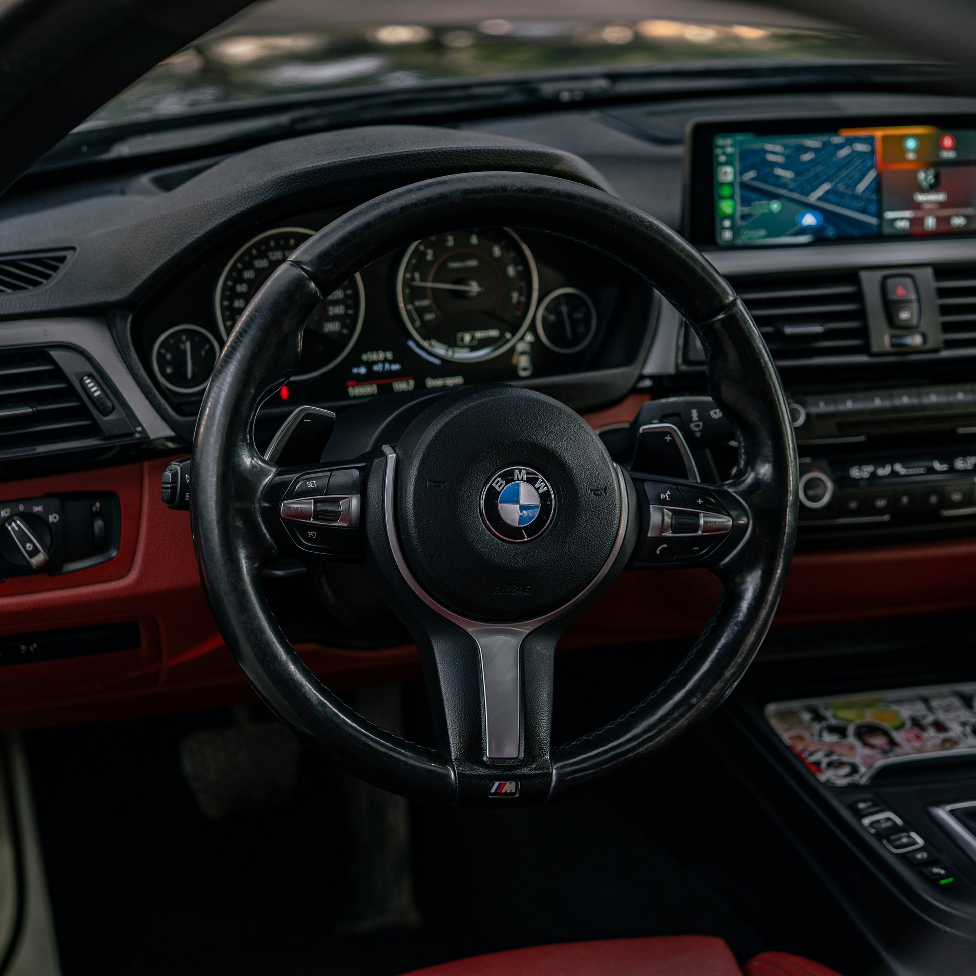 BMW M-sport ratt monterad i BMW 3 serie.