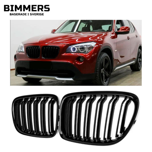 Njurgrill dubbla ribbor BMW X1 E84 2009-2015, blank svart, bild 1