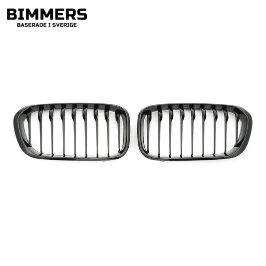 Njurgrill enkla ribbor BMW 1-serie F20 F21 LCI från 2015, blank svart, bild 1